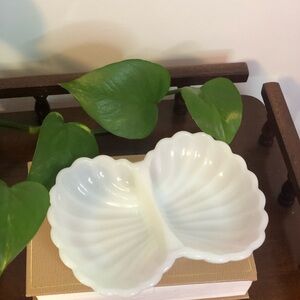 Avon Iridescent White Decorative Piece